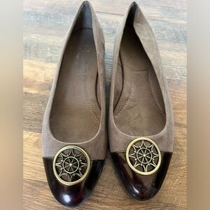 A2 by Aerosole warn once